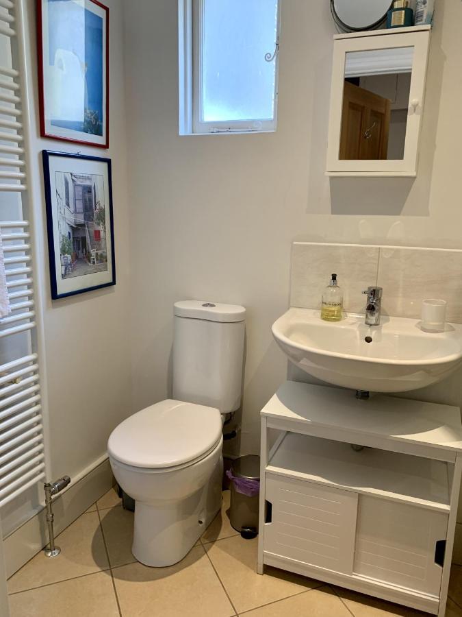 Lovely Newly Refurbished Apartment In Battersea ลอนดอน ภายนอก รูปภาพ